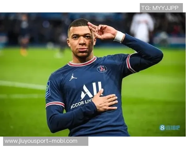 姆巴佩幽默回应对方球迷法语嘲讽称口音太烂引发笑声 姆巴佩幽默回应对方球迷法语嘲讽称口音太烂引发笑声